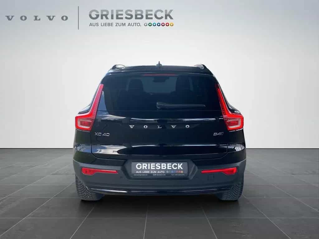 Volvo XC40 B4 Plus Dark AHK*LED*Navi*SHZ*Winterp.*Kam. 04/2023-photo-3