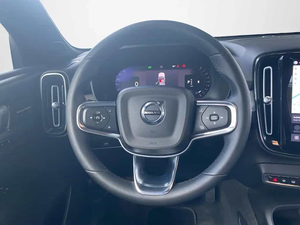 Volvo XC40 B4 Plus Dark AHK*LED*Navi*SHZ*Winterp.*Kam. 04/2023-photo-9