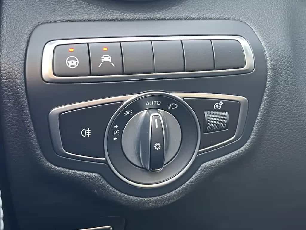 Mercedes-Benz C 300 T*Night-Paket*LED*360°-Cam*SHZ* 07/2019-photo-18