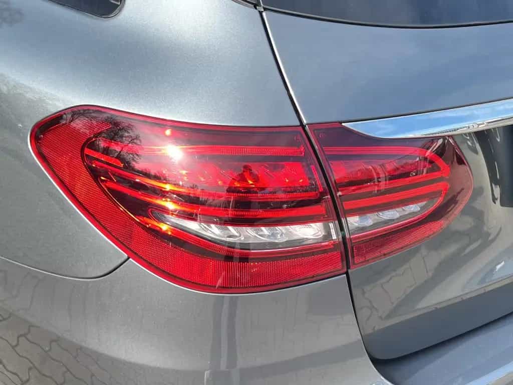 Mercedes-Benz C 300 T*Night-Paket*LED*360°-Cam*SHZ* 07/2019-photo-3