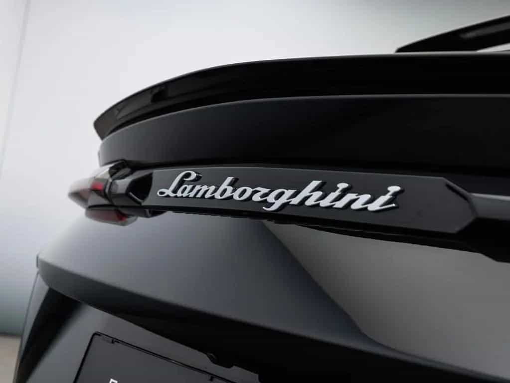 Lamborghini Urus MY20 03/2020-photo-11