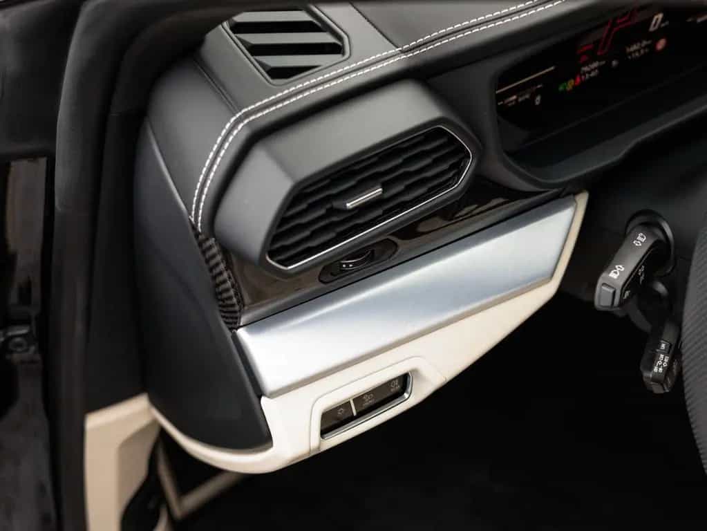 Lamborghini Urus MY20 03/2020-photo-15