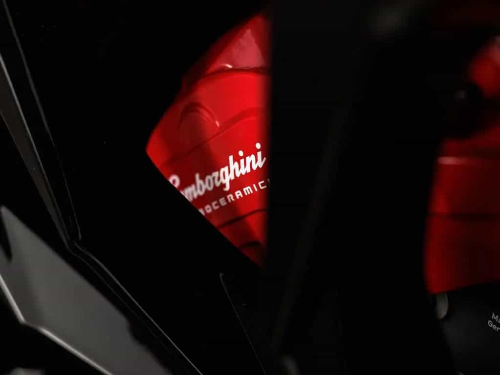 Lamborghini Urus MY20 03/2020-photo-4
