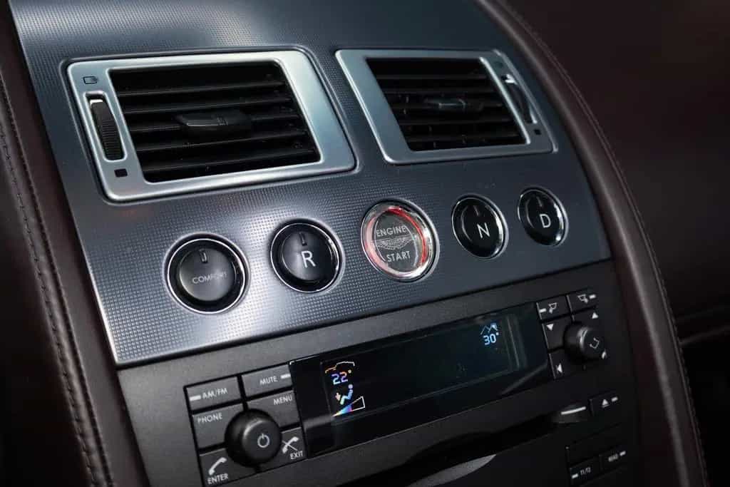 Aston Martin V8 Vantage Roadster 4.3L | Doppelkupplung 03/2007-photo-21