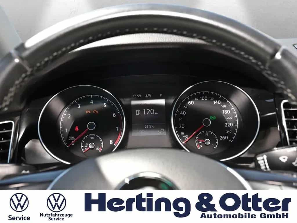 Volkswagen Golf Sportsvan Highline Sport AHK PDC Temp Radio 08/2017-photo-13