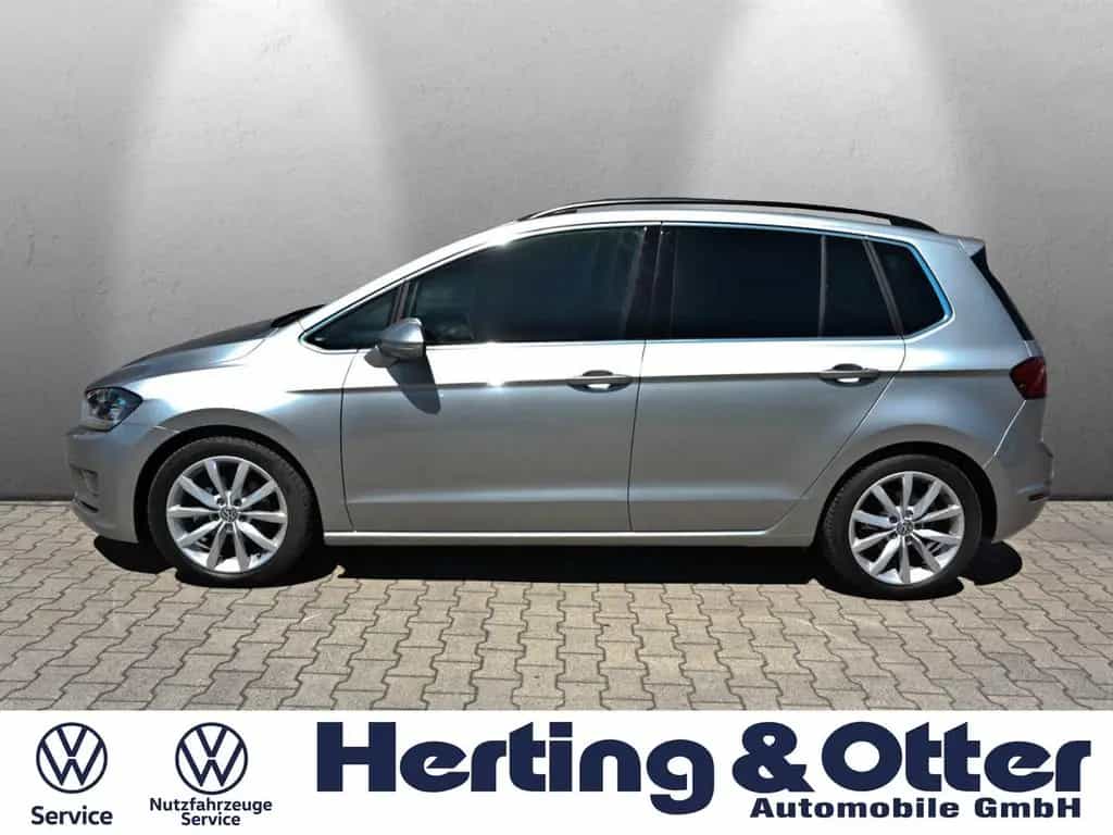 Volkswagen Golf Sportsvan Highline Sport AHK PDC Temp Radio 08/2017-photo-2