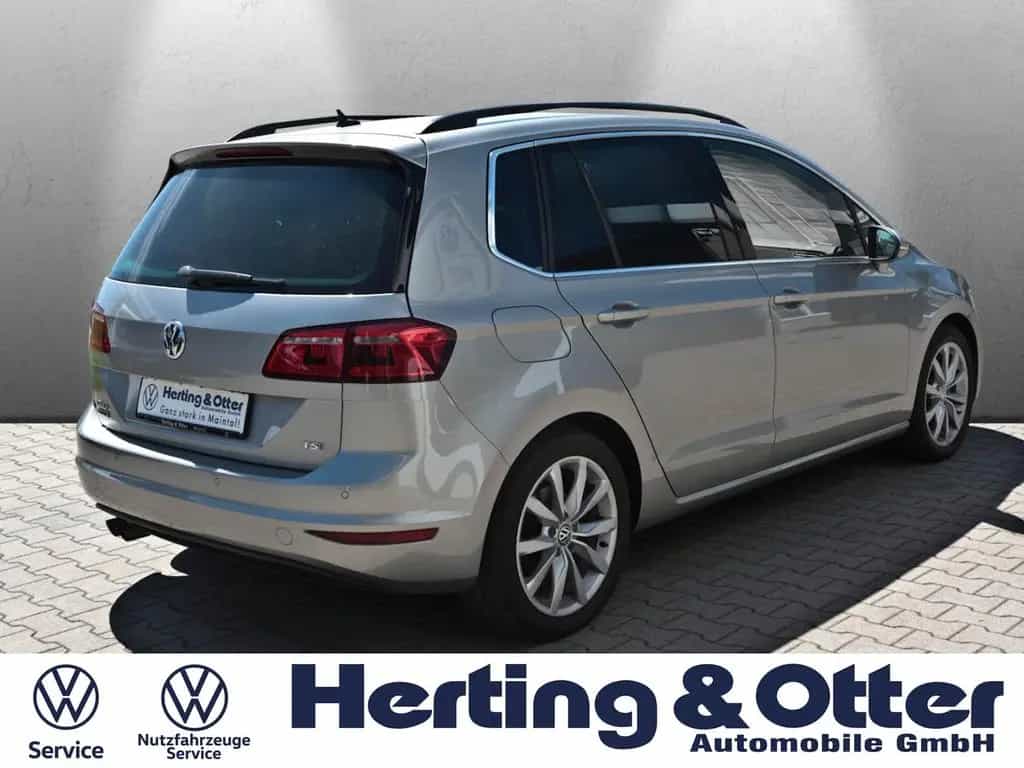 Volkswagen Golf Sportsvan Highline Sport AHK PDC Temp Radio 08/2017-photo-3
