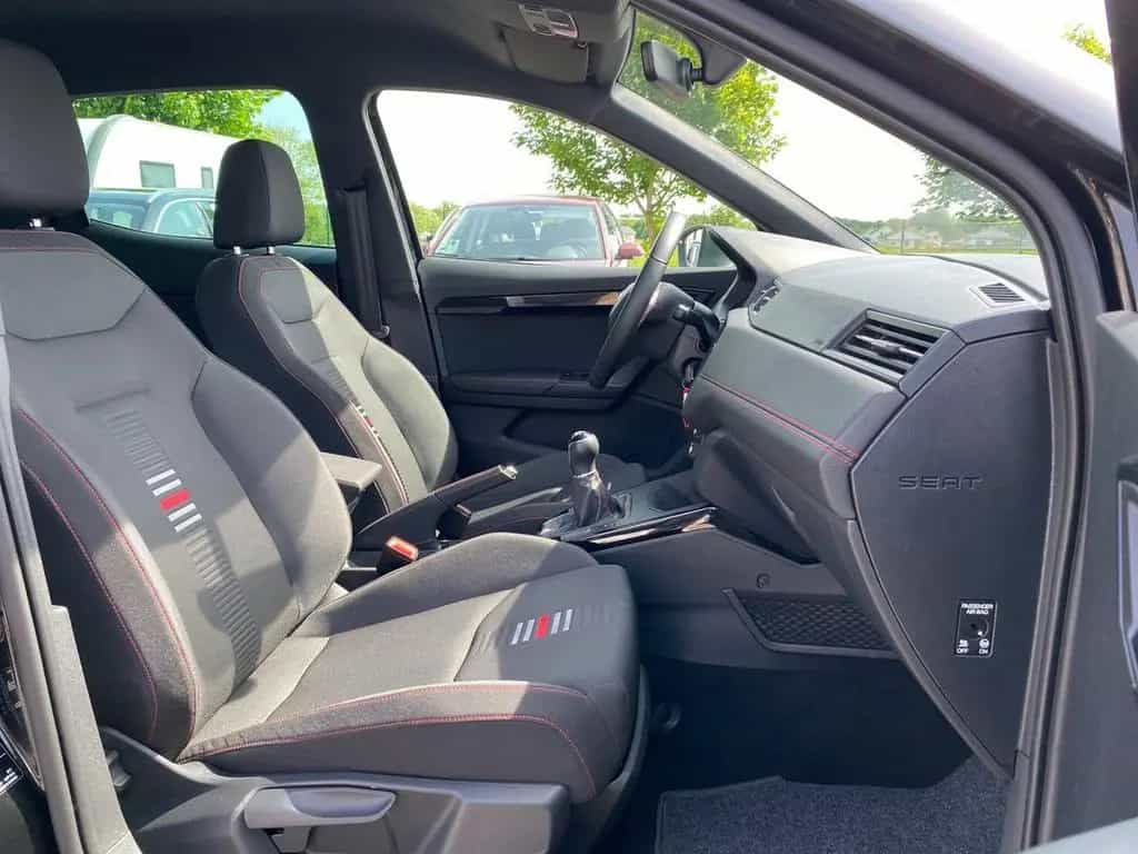 Seat Arona FR 1.5 TSI AHK+LED+NAVI+KLIMA+PARKLENK+SHZ 07/2018-photo-24