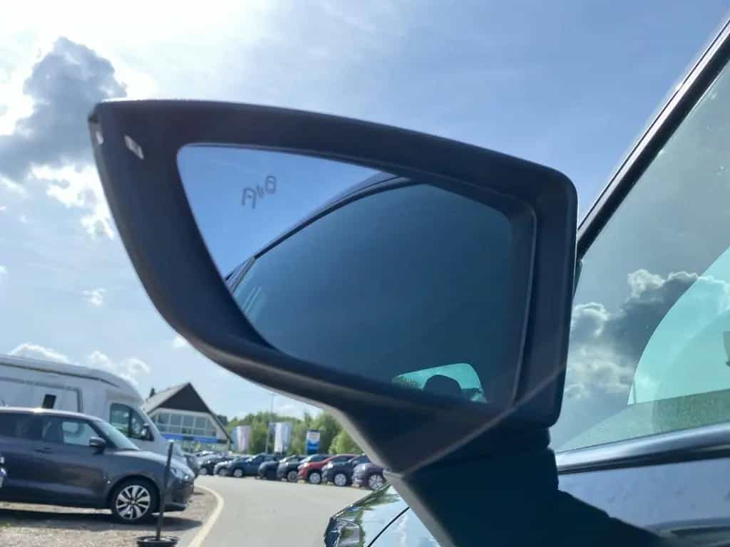 Seat Arona FR 1.5 TSI AHK+LED+NAVI+KLIMA+PARKLENK+SHZ 07/2018-photo-30