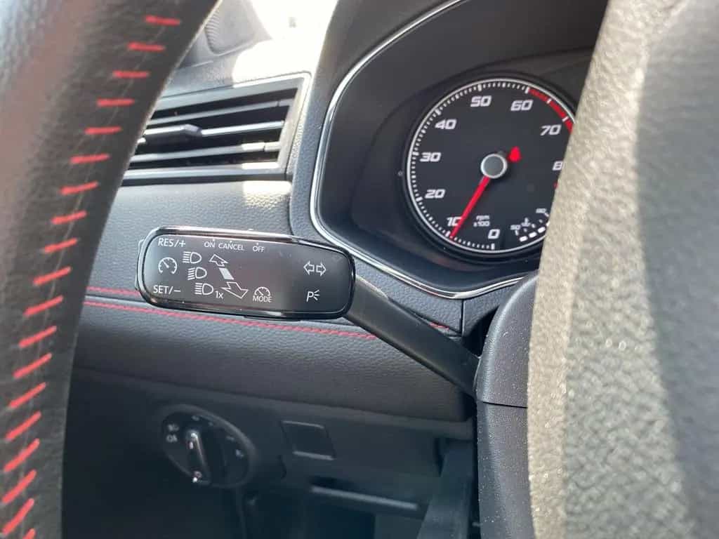 Seat Arona FR 1.5 TSI AHK+LED+NAVI+KLIMA+PARKLENK+SHZ 07/2018-photo-31