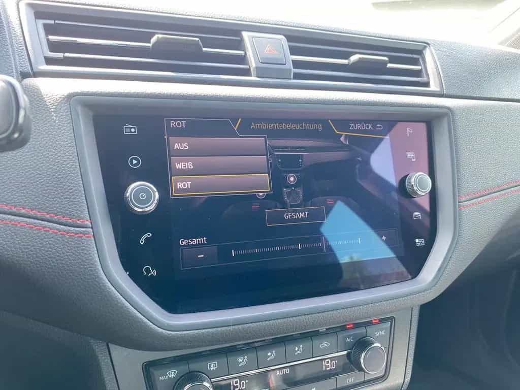 Seat Arona FR 1.5 TSI AHK+LED+NAVI+KLIMA+PARKLENK+SHZ 07/2018-photo-35