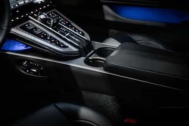 Aston Martin V8 Vantage MY25 BOWERS&WILKINS|SAMMLERFAHRZEUG 09/2024-photo-23