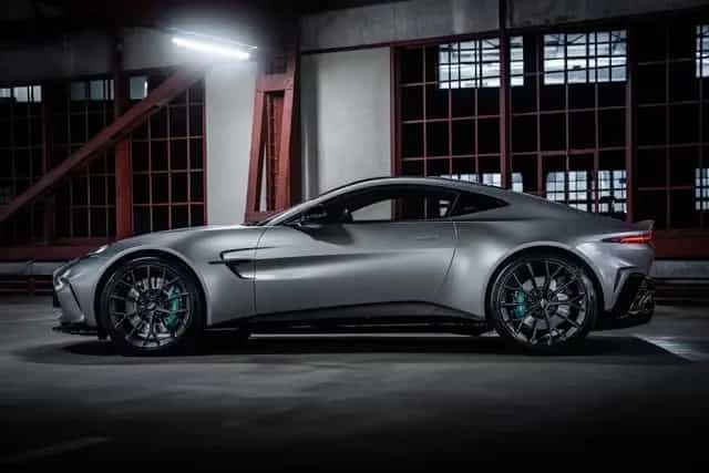 Aston Martin V8 Vantage MY25 BOWERS&WILKINS|SAMMLERFAHRZEUG 09/2024-photo-9