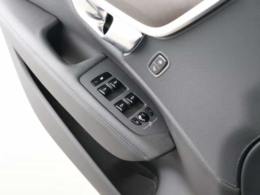 Volvo V90 Cross Country D5 AWD Pro Licht-Paket Kamera 12/2019-photo-13