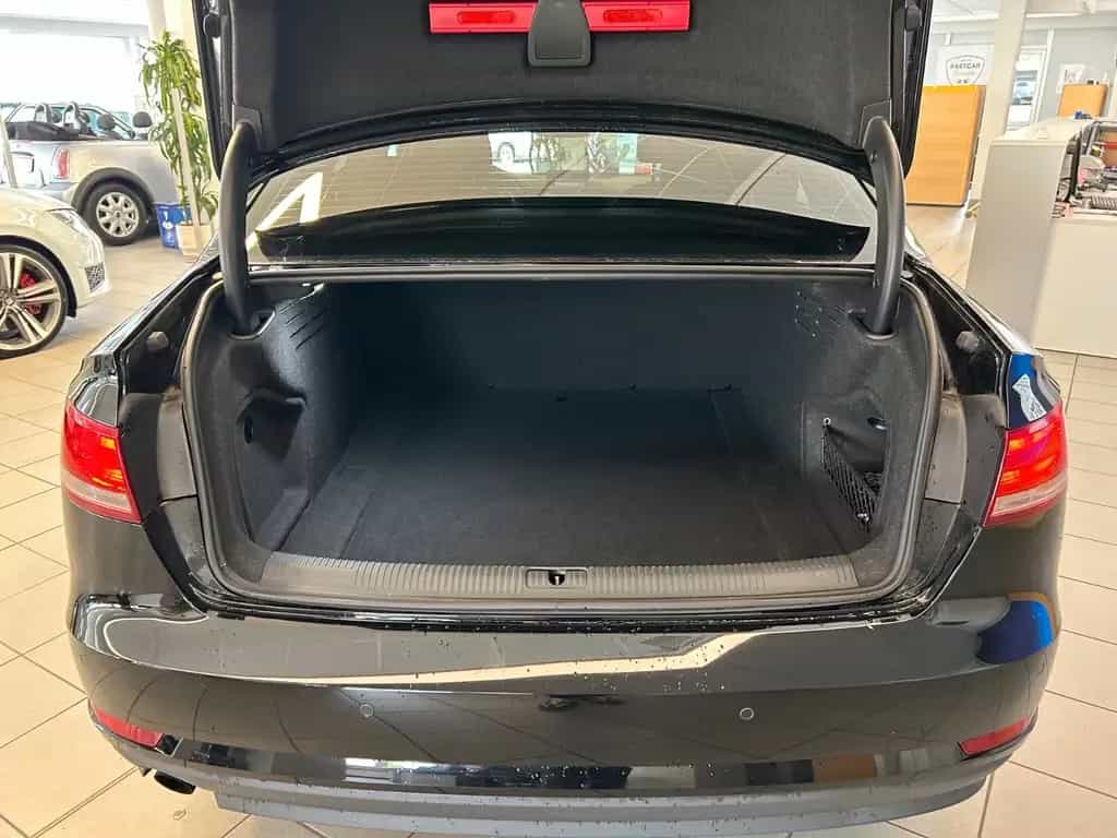 Audi A4 Lim. -Led - Navi - Kamera 08/2018-photo-7