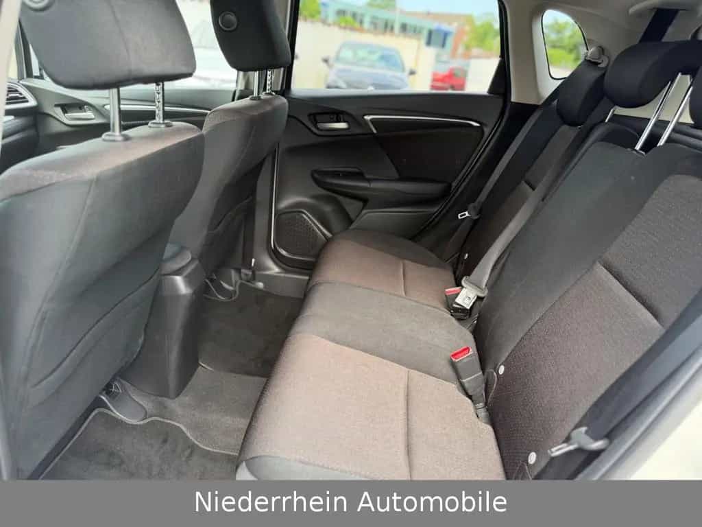 Honda Jazz Elegance SH+Kamera+Tüv&AU Neu+Scheckheft 02/2017-photo-4