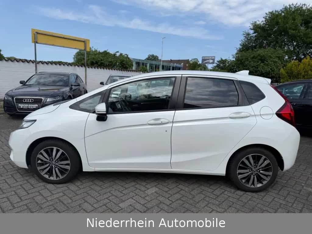 Honda Jazz Elegance SH+Kamera+Tüv&AU Neu+Scheckheft 02/2017-photo-7