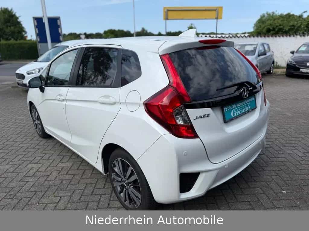 Honda Jazz Elegance SH+Kamera+Tüv&AU Neu+Scheckheft 02/2017-photo-8