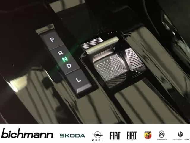 Citroën C3 PLUS Hybrid KlimaAT SHZ Allwetter LenkradHZ L 05/2026-photo-12