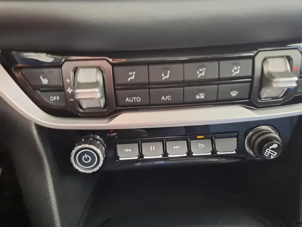Foton 3 2.0TD 4x4 AT null-photo-16