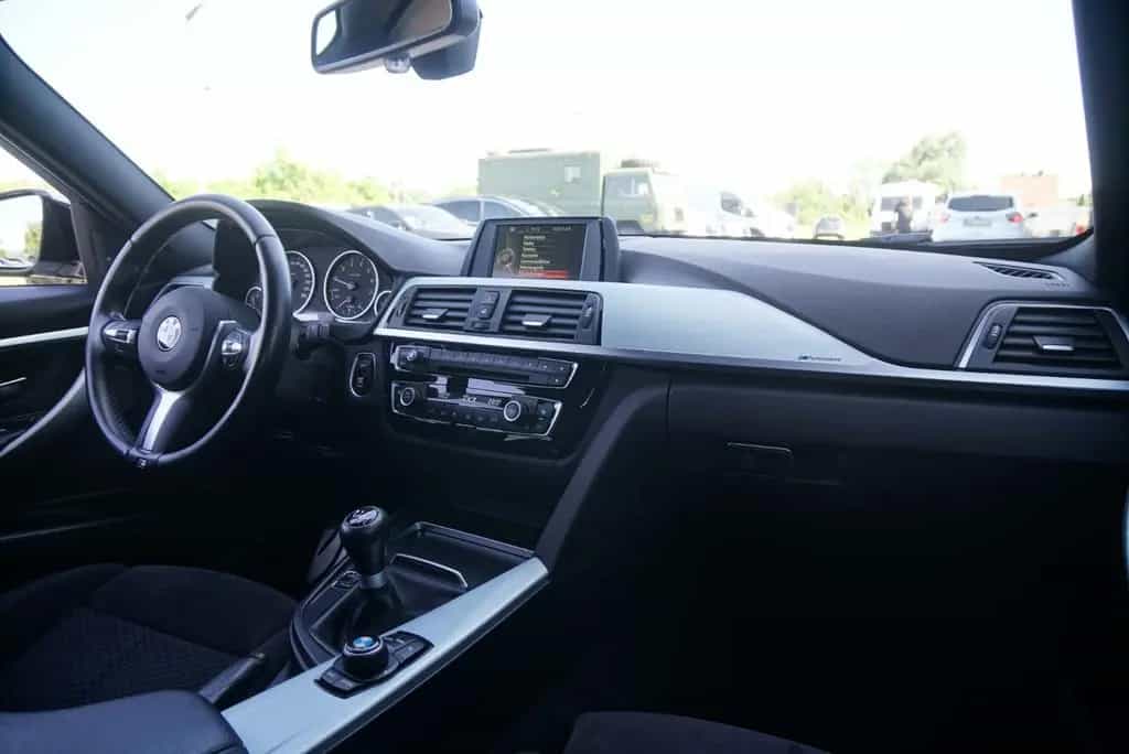 BMW 318 i Touring M Sport *Matrix*Harman-Kardon* 02/2017-photo-20