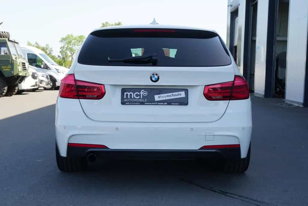 BMW 318 i Touring M Sport *Matrix*Harman-Kardon* 02/2017-photo-23