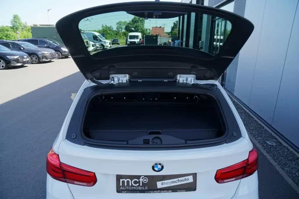 BMW 318 i Touring M Sport *Matrix*Harman-Kardon* 02/2017-photo-25