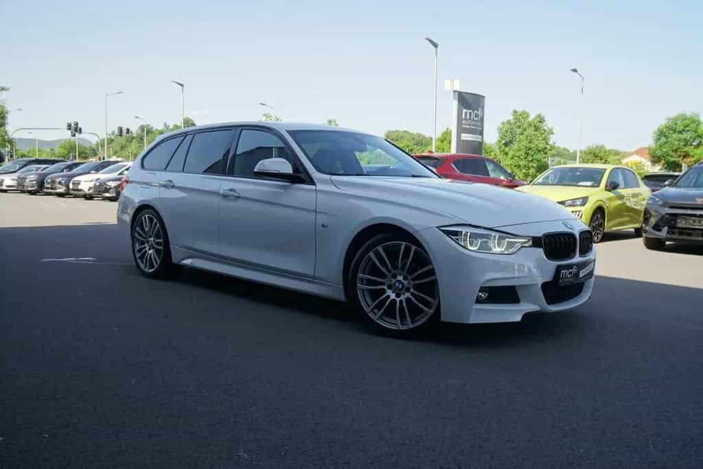 BMW 318 i Touring M Sport *Matrix*Harman-Kardon* 02/2017-photo-31