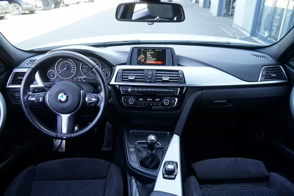BMW 318 i Touring M Sport *Matrix*Harman-Kardon* 02/2017-photo-9