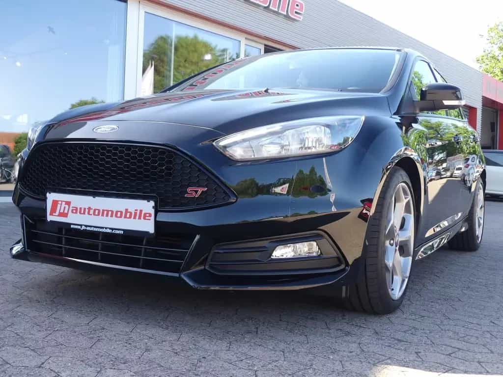 Ford Focus Lim. ST Navi*SHZ*Sportpaket 10/2015-photo-11