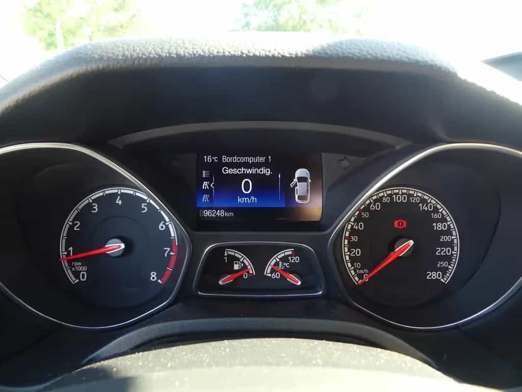 Ford Focus Lim. ST Navi*SHZ*Sportpaket 10/2015-photo-17