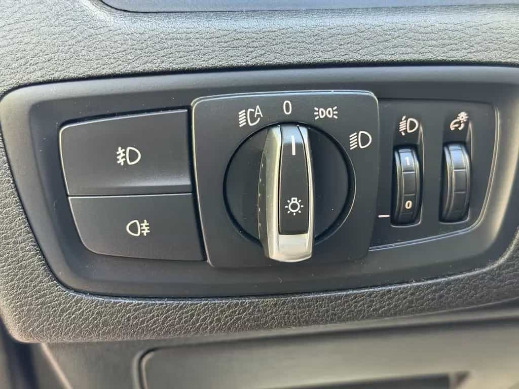 BMW X1 xDrive 20 i xLine Automatik *1.Hand* 11/2016-photo-10