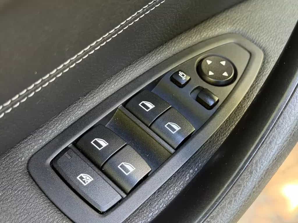 BMW X1 xDrive 20 i xLine Automatik *1.Hand* 11/2016-photo-9