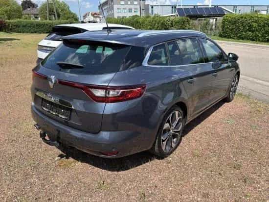 Renault Megane Grandtour ENERGY TCe 130 EDC BOSE EDITION 04/2018-photo-2
