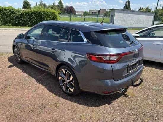 Renault Megane Grandtour ENERGY TCe 130 EDC BOSE EDITION 04/2018-photo-3