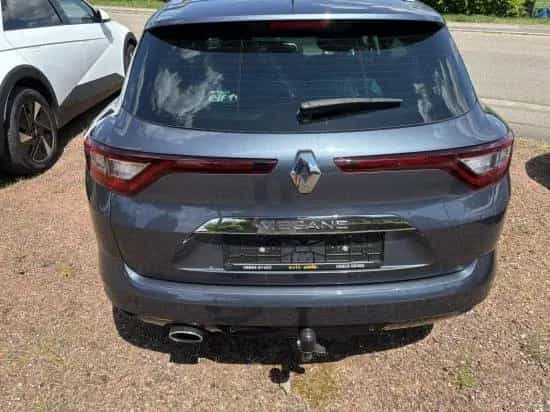 Renault Megane Grandtour ENERGY TCe 130 EDC BOSE EDITION 04/2018-photo-4