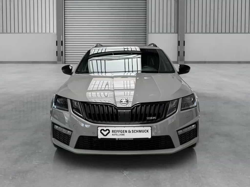 Skoda Octavia COMBI RS BLACK DSG NAVI+PANO+LED+KAMERA+ 06/2018-photo-1