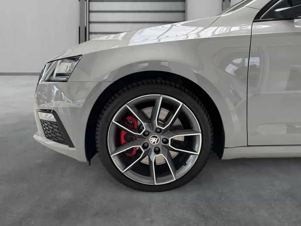 Skoda Octavia COMBI RS BLACK DSG NAVI+PANO+LED+KAMERA+ 06/2018-photo-15