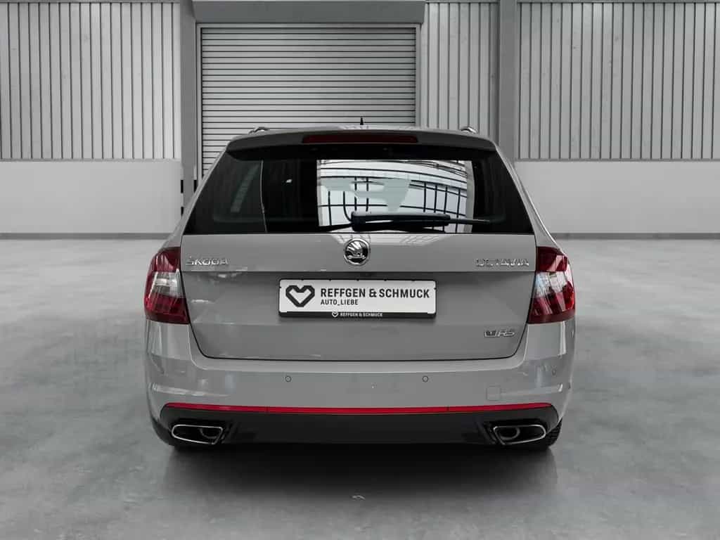 Skoda Octavia COMBI RS BLACK DSG NAVI+PANO+LED+KAMERA+ 06/2018-photo-2