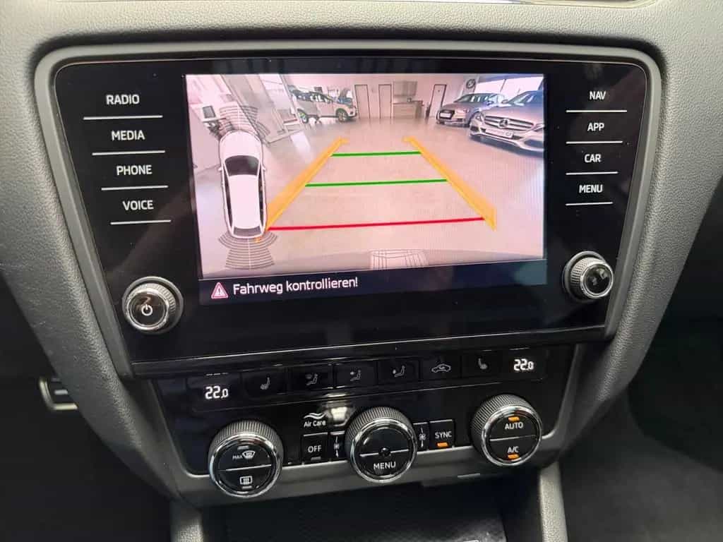 Skoda Octavia COMBI RS BLACK DSG NAVI+PANO+LED+KAMERA+ 06/2018-photo-20