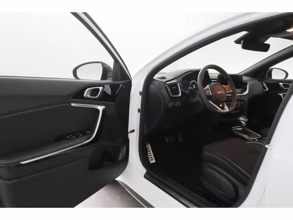 Kia cee'd / Ceed Ceed 1.5T-GDI Aut.GT-Line+LED+NAVI+VIRTUAL+TEMPO 11/2025-photo-16