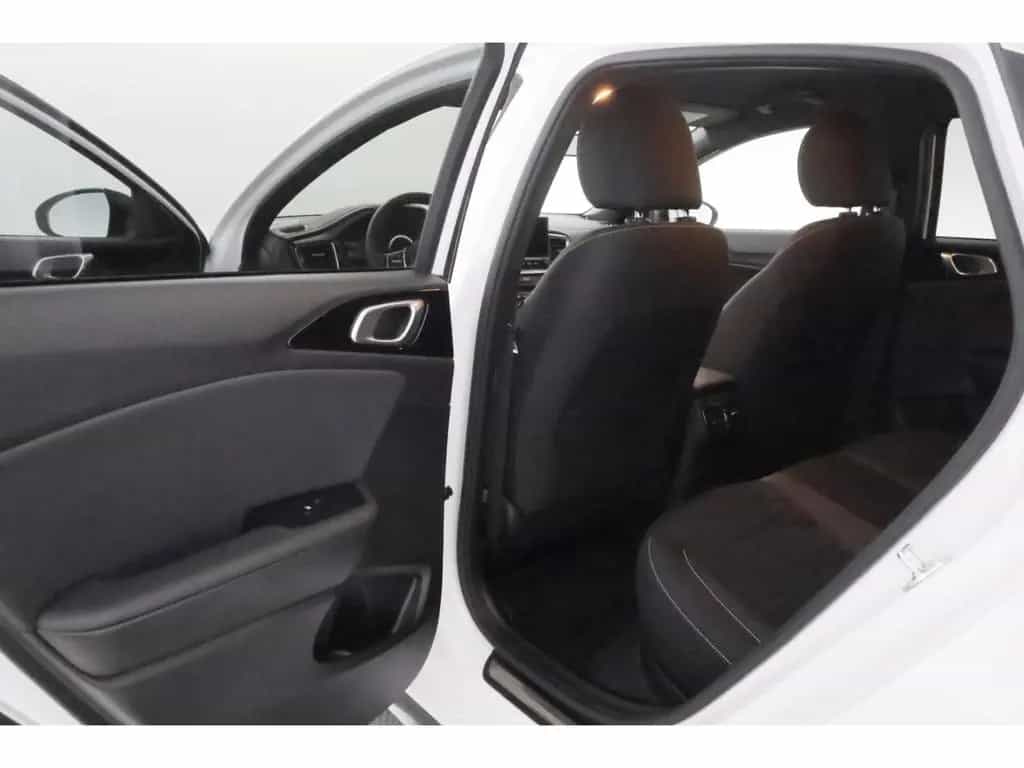 Kia cee'd / Ceed Ceed 1.5T-GDI Aut.GT-Line+LED+NAVI+VIRTUAL+TEMPO 11/2025-photo-19