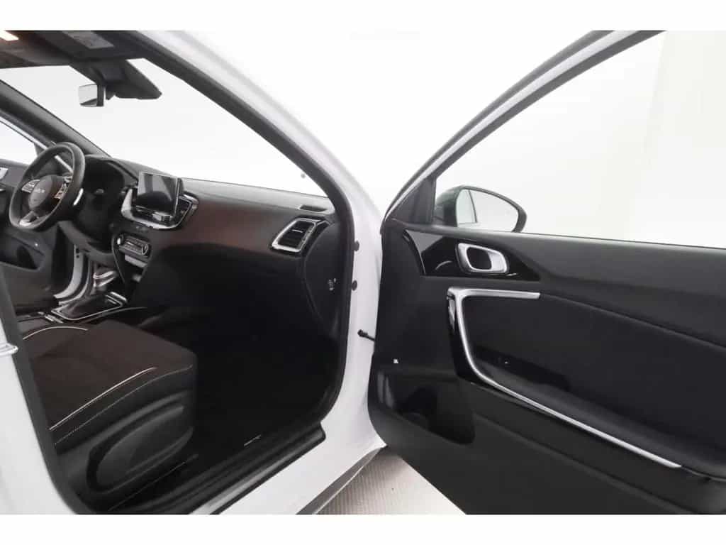 Kia cee'd / Ceed Ceed 1.5T-GDI Aut.GT-Line+LED+NAVI+VIRTUAL+TEMPO 11/2025-photo-21