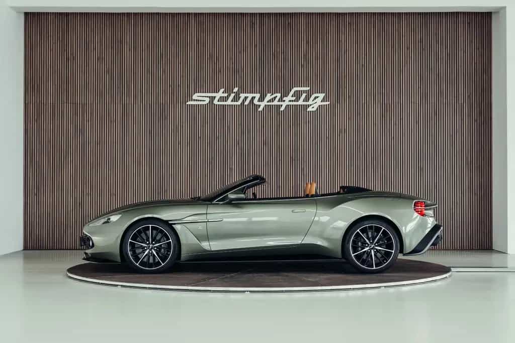 Aston Martin Vanquish Zagato Volante, 1. Hand, 1 of 99 04/2018-photo-1