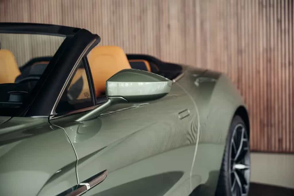 Aston Martin Vanquish Zagato Volante, 1. Hand, 1 of 99 04/2018-photo-10