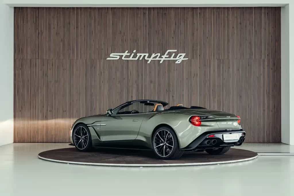 Aston Martin Vanquish Zagato Volante, 1. Hand, 1 of 99 04/2018-photo-2