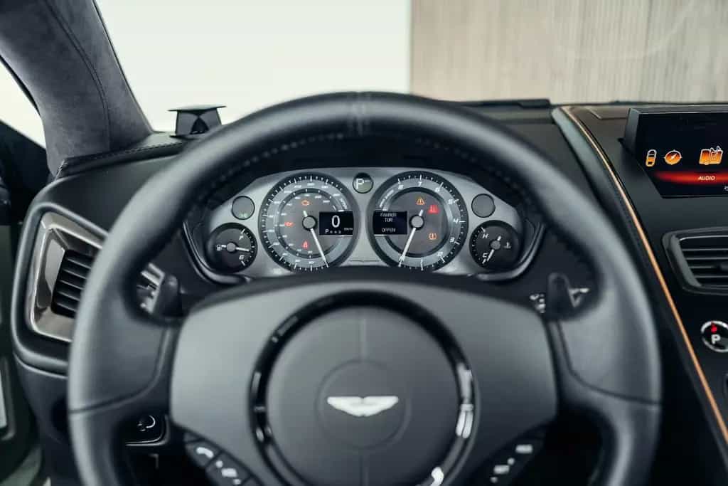 Aston Martin Vanquish Zagato Volante, 1. Hand, 1 of 99 04/2018-photo-26