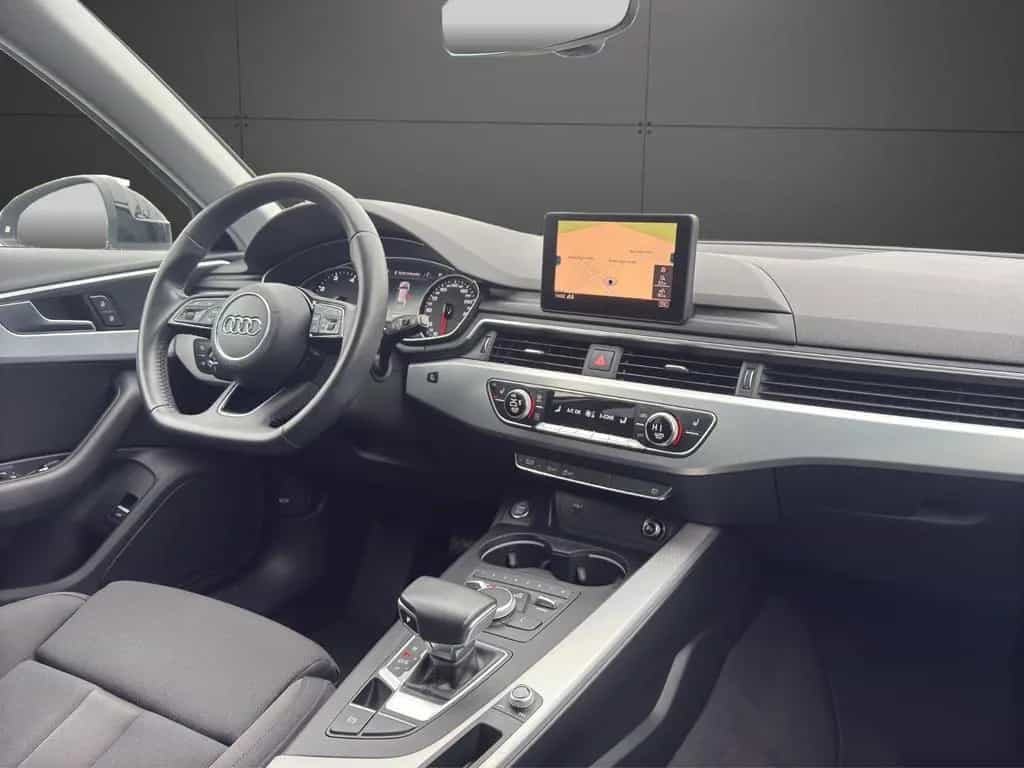 Audi A4 Avant 40 TDI sport*LED*NAVI*SZHZ*PDC V+H*AHK 03/2019-photo-17