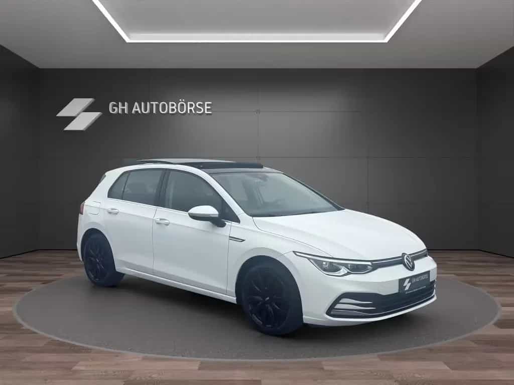 Volkswagen Golf VIII Lim. Style 1ST Edi*PANO*SPUR*ACC*NAVI 01/2020-photo-1