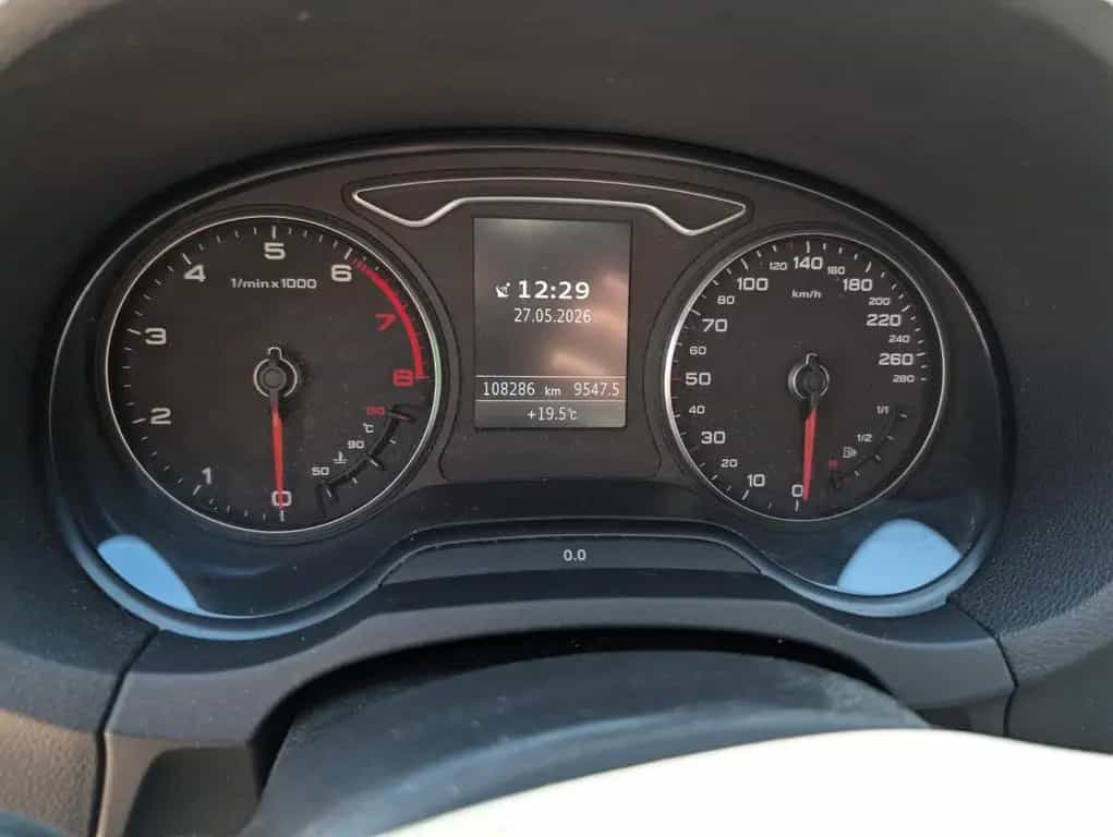 Audi A3 1.4 TFSI S tronic Attraction Sportback 04/2015-photo-4